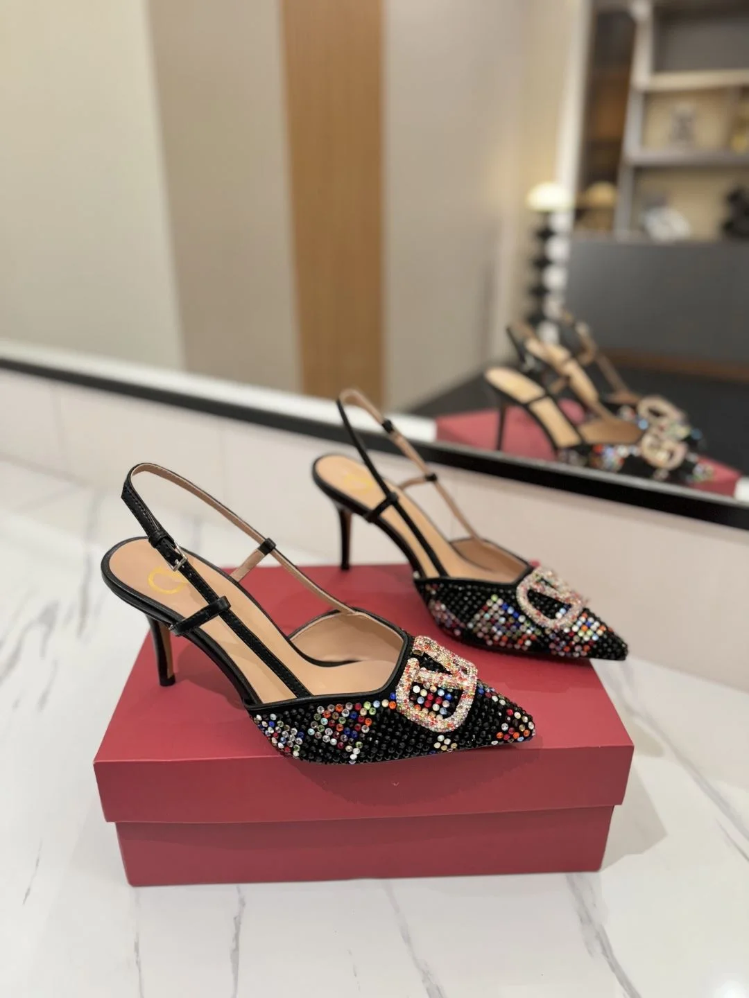 NewStyle Valentino Sandals 35946