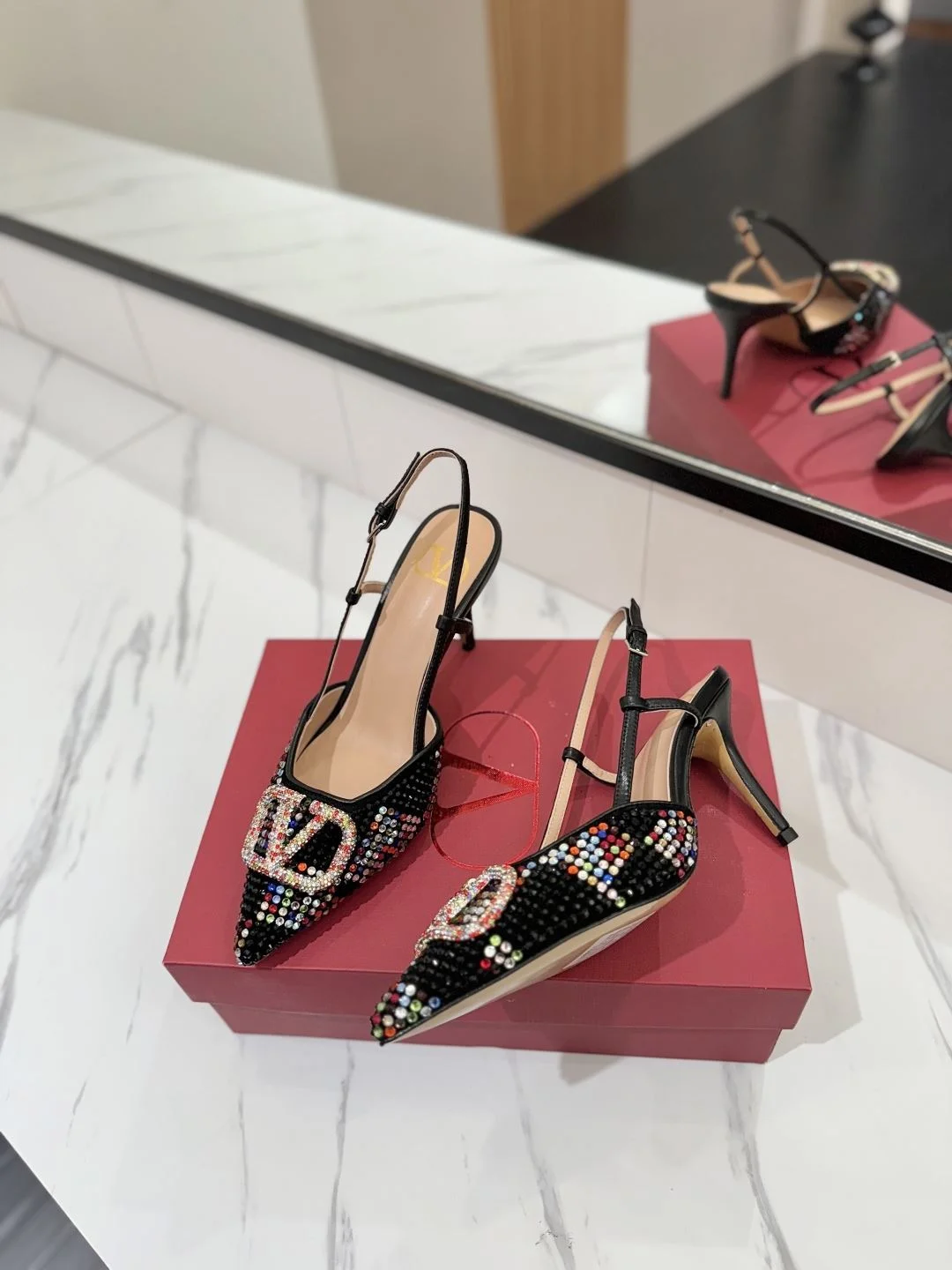 NewStyle Valentino Sandals 35946