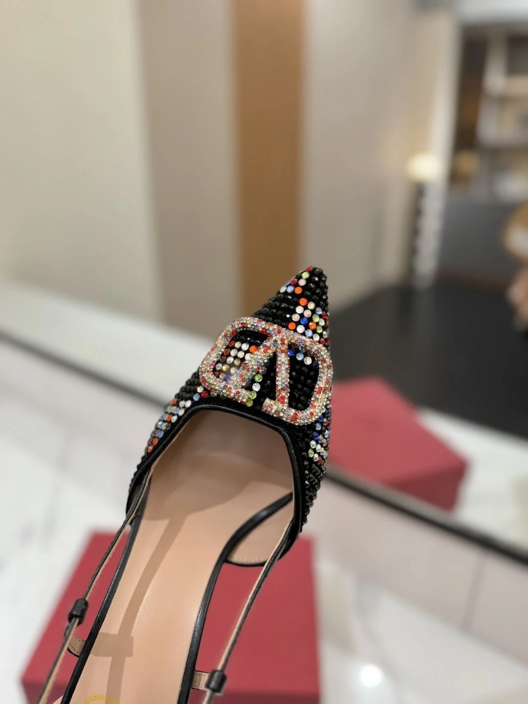 NewStyle Valentino Sandals 35946