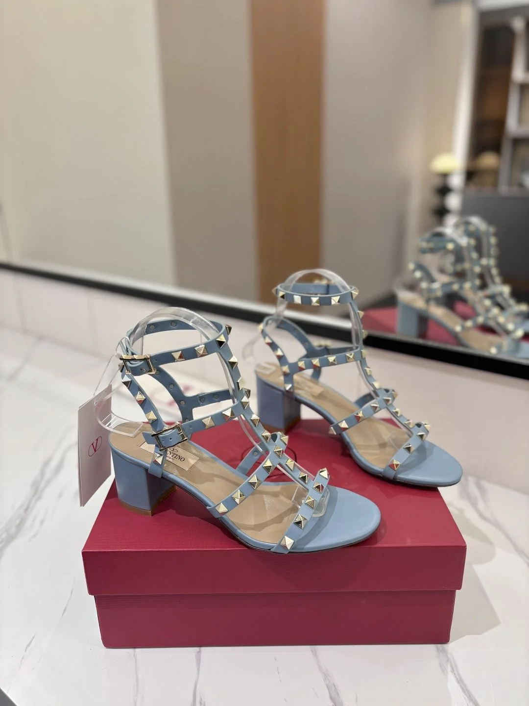 Valentino Sandals Casual 35948