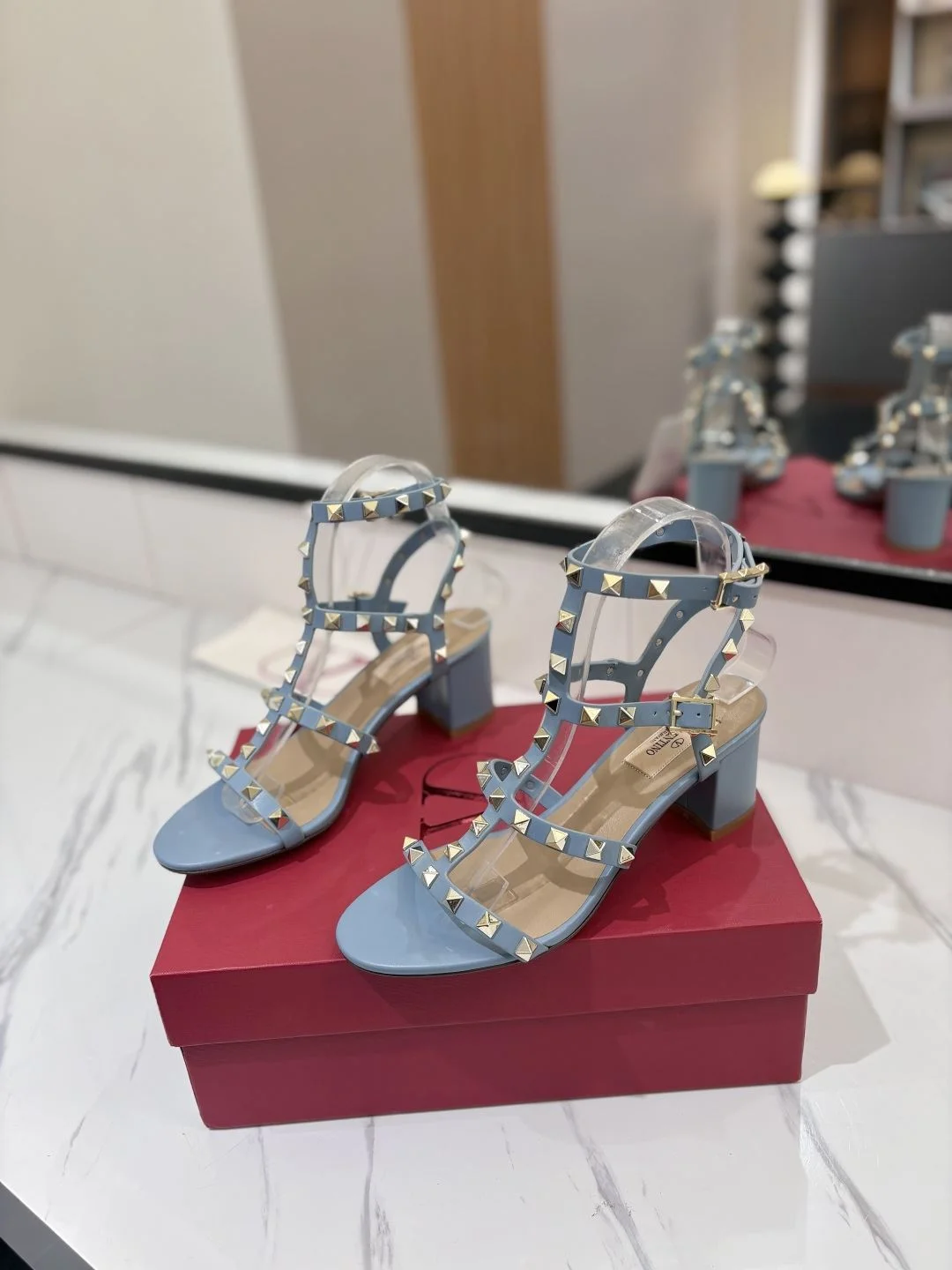 Valentino Sandals Casual 35948