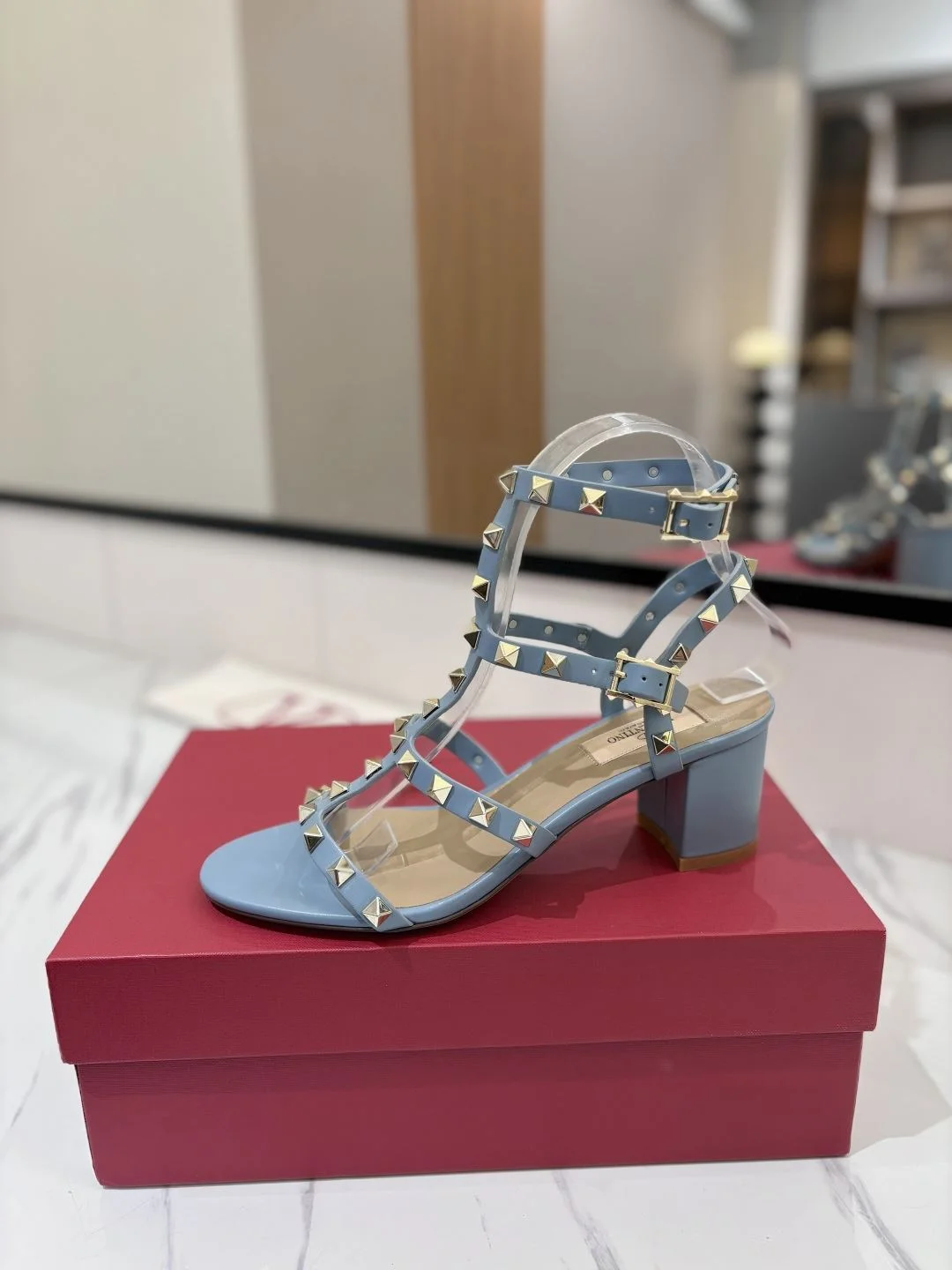 Valentino Sandals Casual 35948