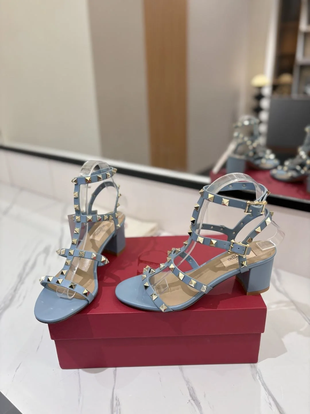 Valentino Sandals Casual 35948