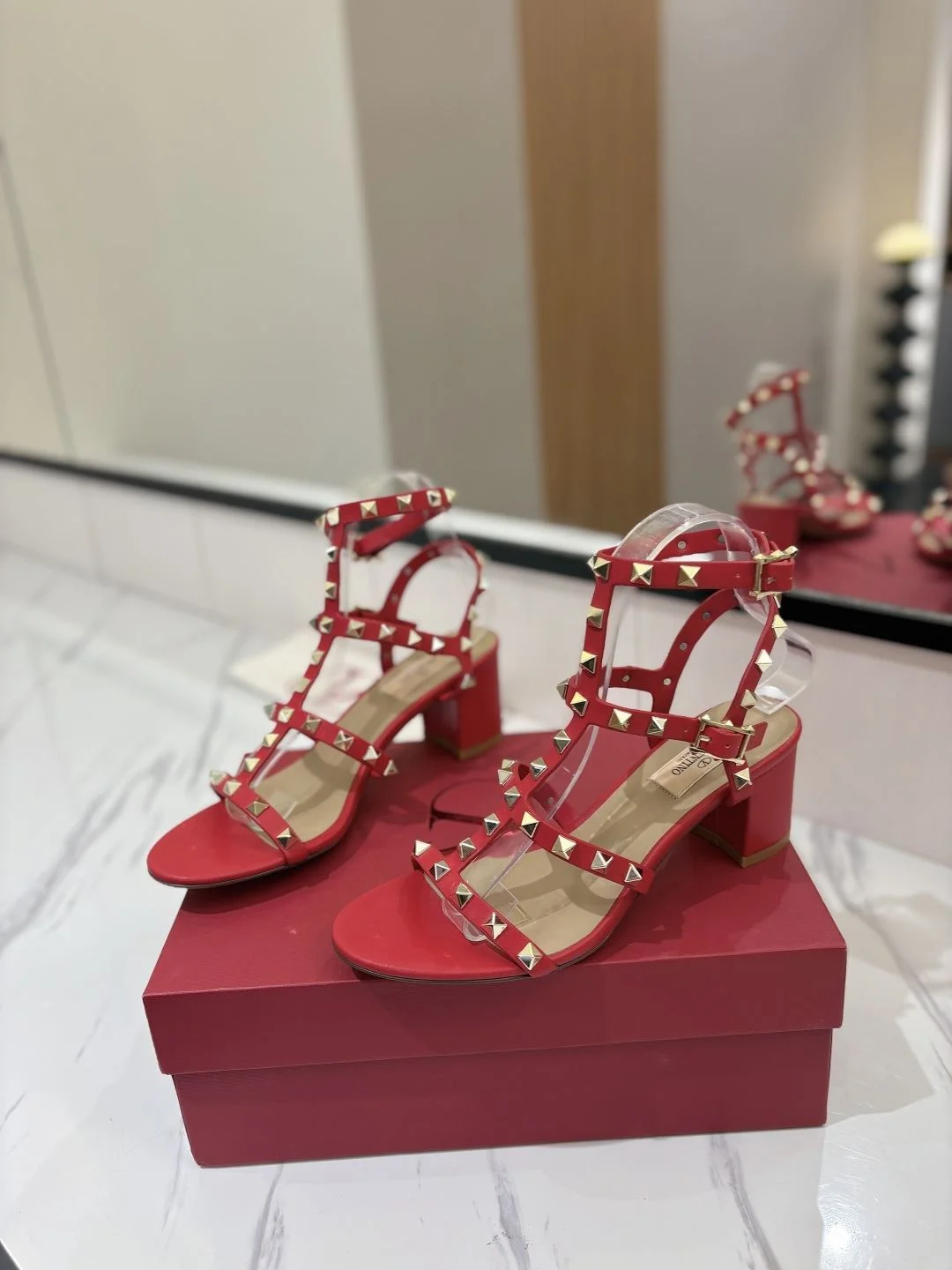 Stretchable Valentino Sandals 35942