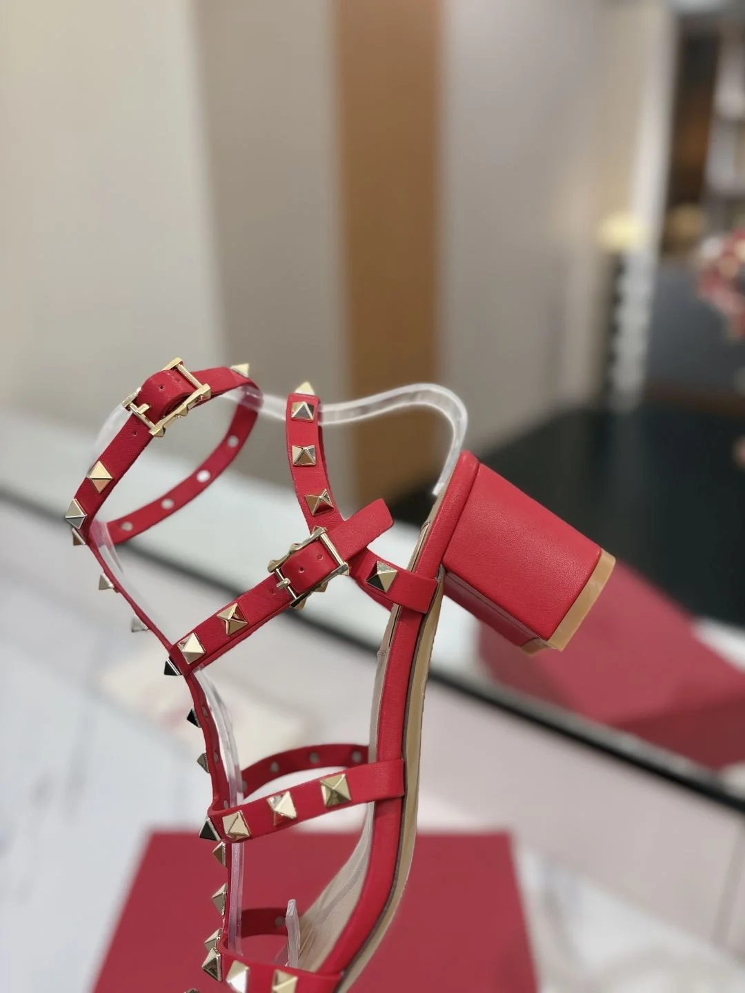 Stretchable Valentino Sandals 35942