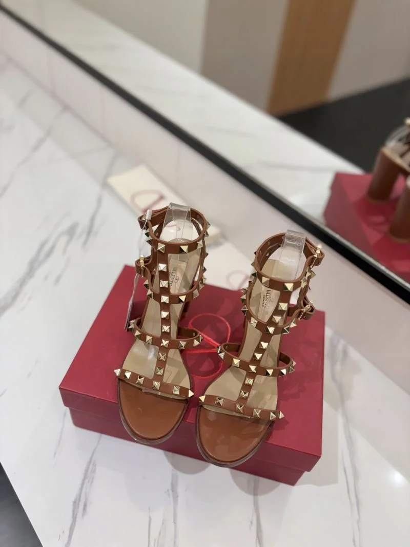 Comfortable Valentino Sandals 35938