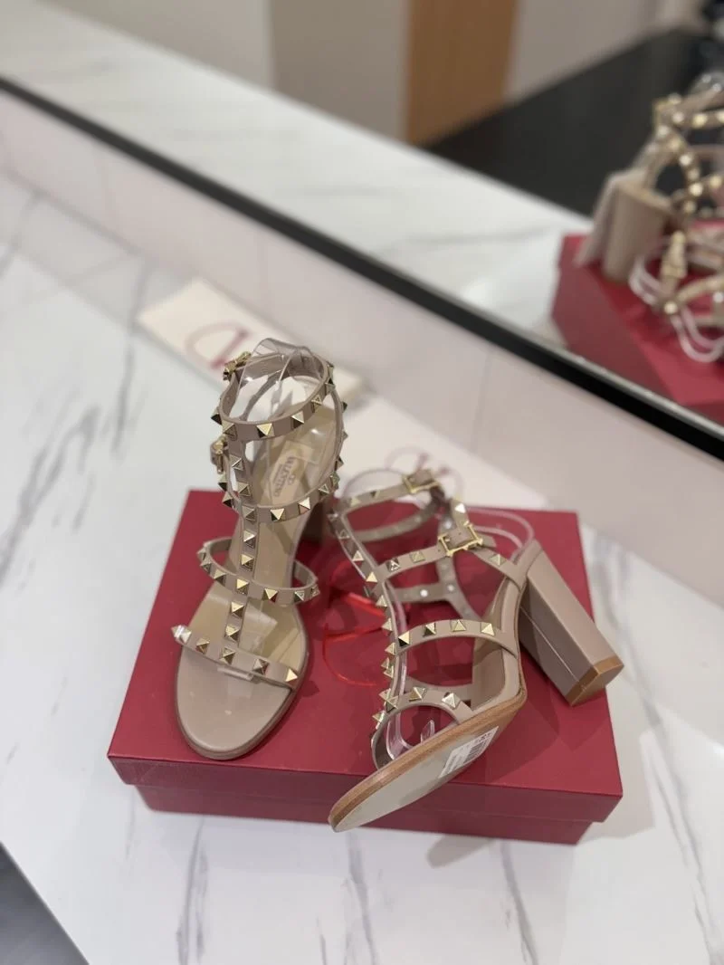 Valentino Sandals Minimalist 35934