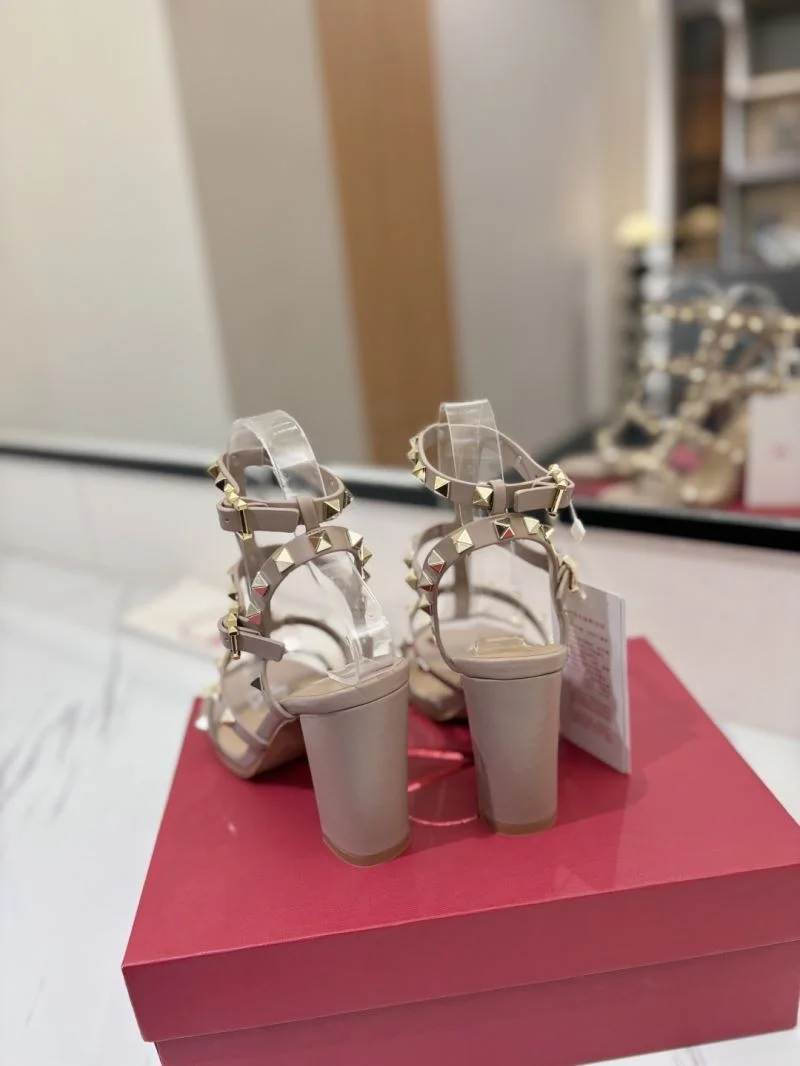 Valentino Sandals Minimalist 35934