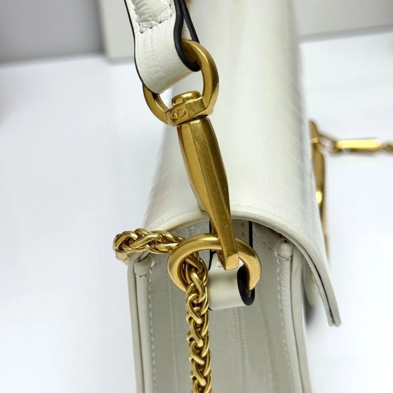 Resilient Valentino Satchel Bags 86890