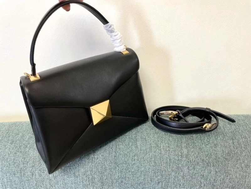 Valentino Satchel Bags Compact 59999