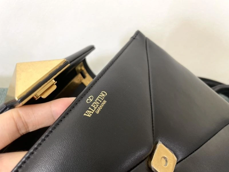 Valentino Satchel Bags Compact 59999
