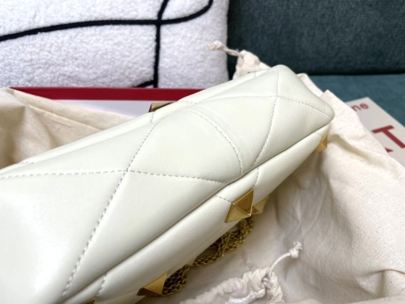 Tailored Valentino Satchel Bags 59847
