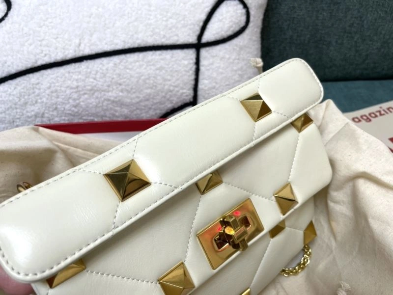 Tailored Valentino Satchel Bags 59847
