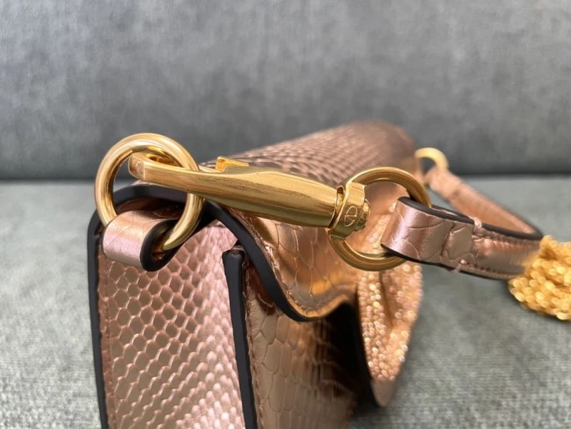 Effortless Valentino Satchel Bags 59798
