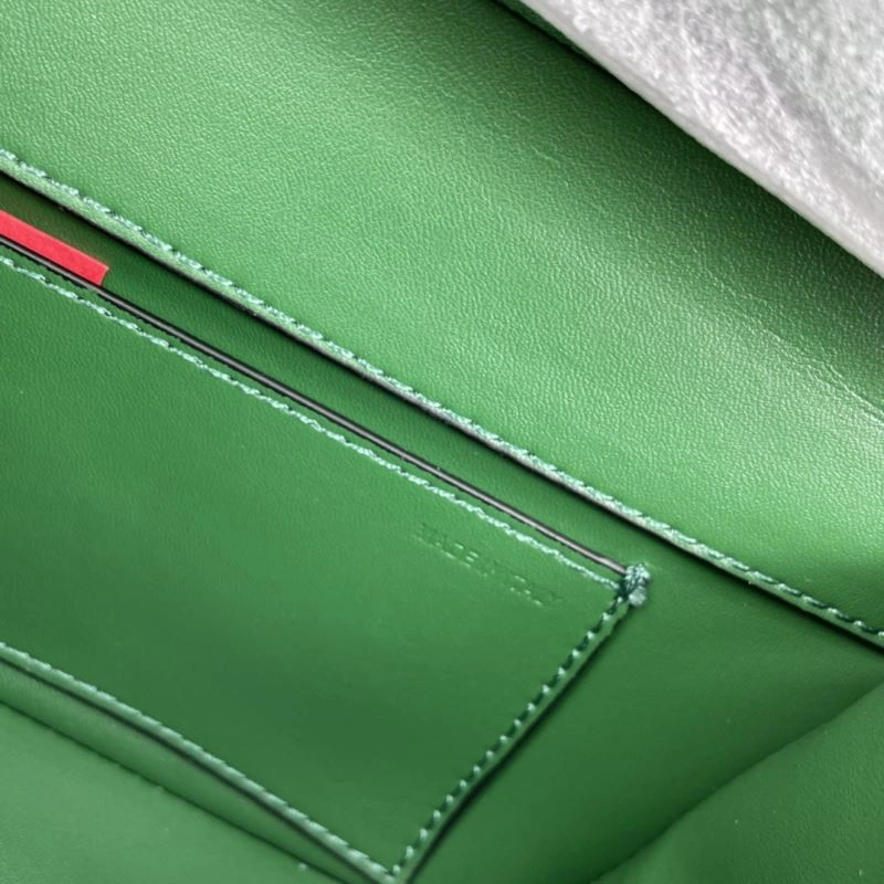 Compact Valentino Satchel Bags 82375