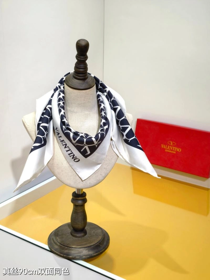 BestValue Valentino Scarf 270819