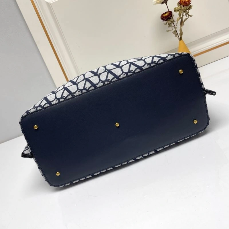 Flexible Valentino Shopping Bags 86775