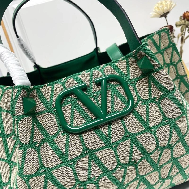 Seasonal Valentino Shopping Bags 86774