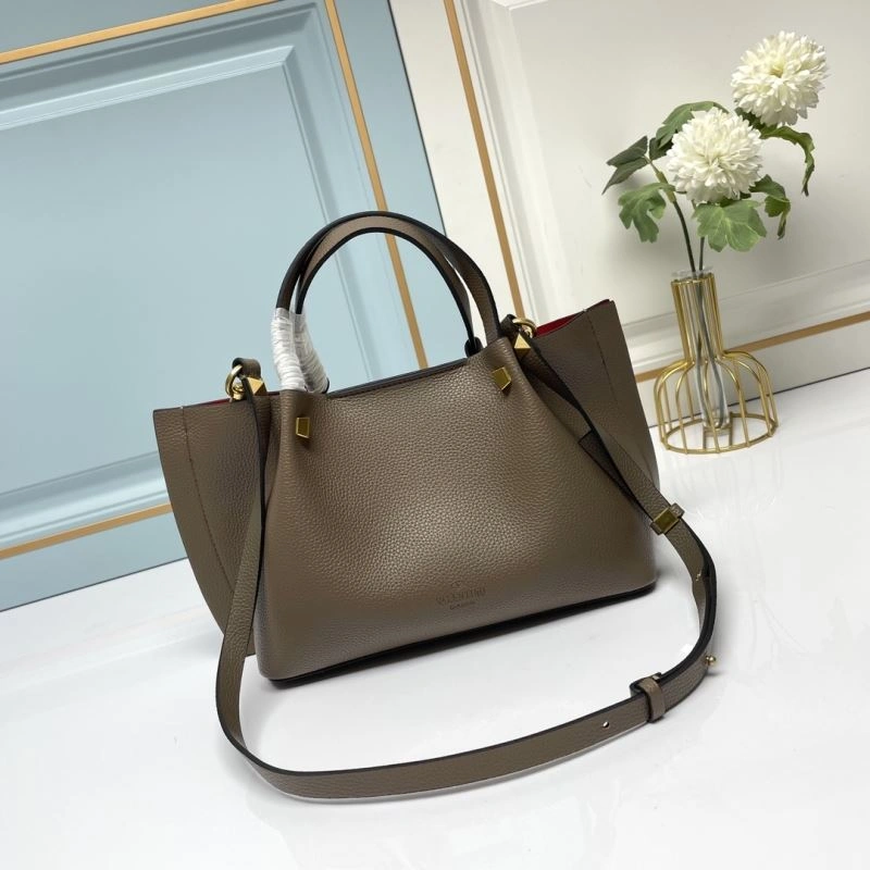 Trendy Valentino Shopping Bags 86724