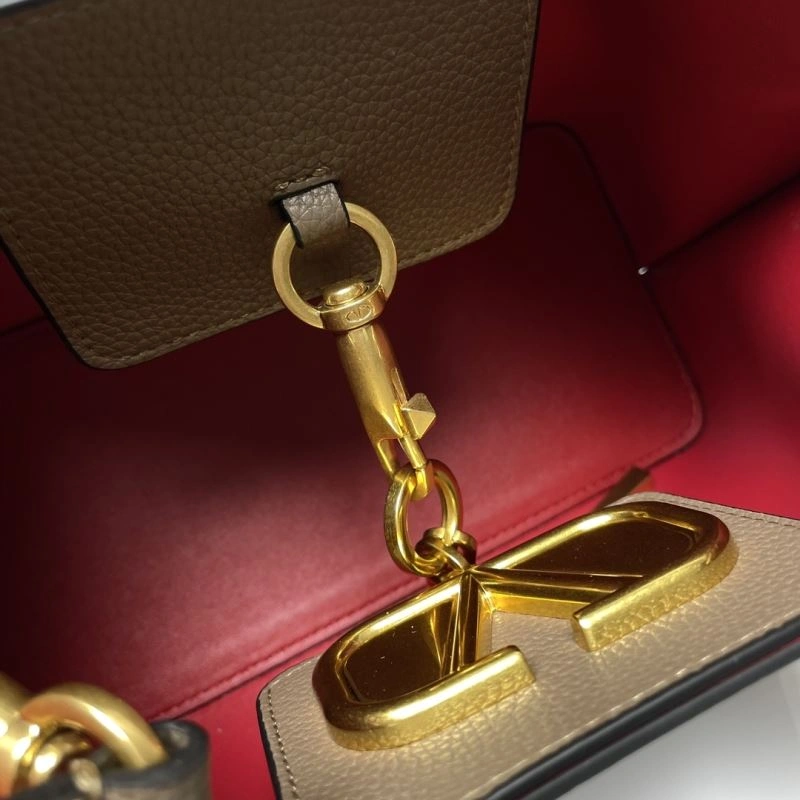 Trendy Valentino Shopping Bags 86724