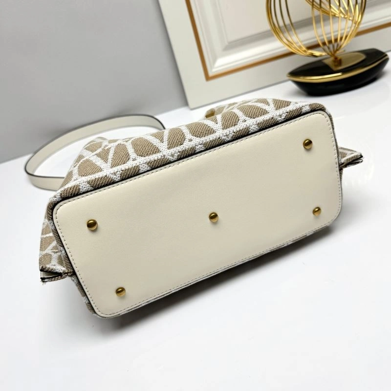 Valentino Shopping Bags SmoothTexture 86716