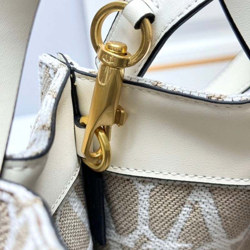 Valentino Shopping Bags SmoothTexture 86716