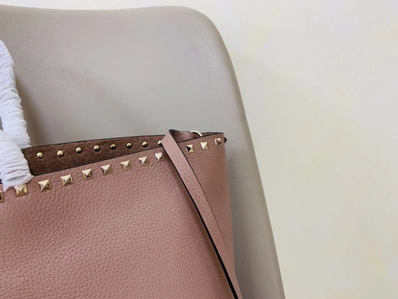 Trendsetting Valentino Shopping Bags 59614