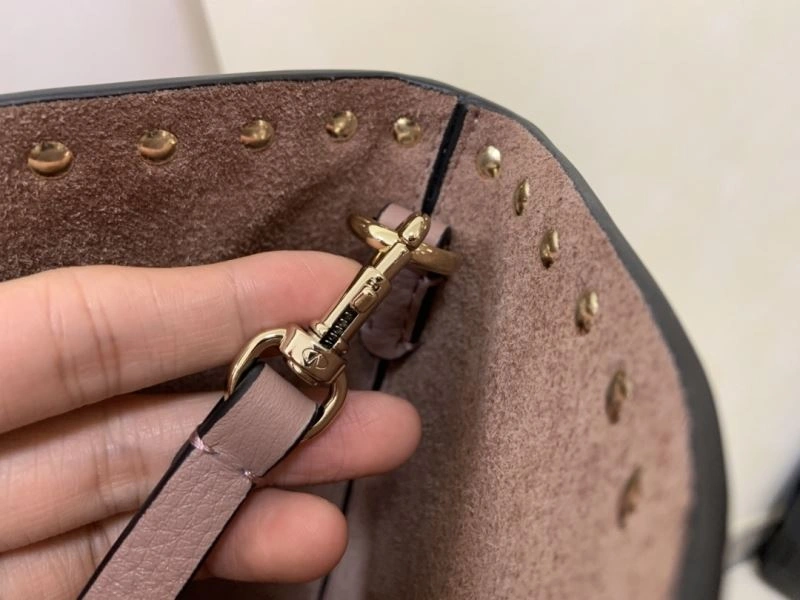 Trendsetting Valentino Shopping Bags 59614