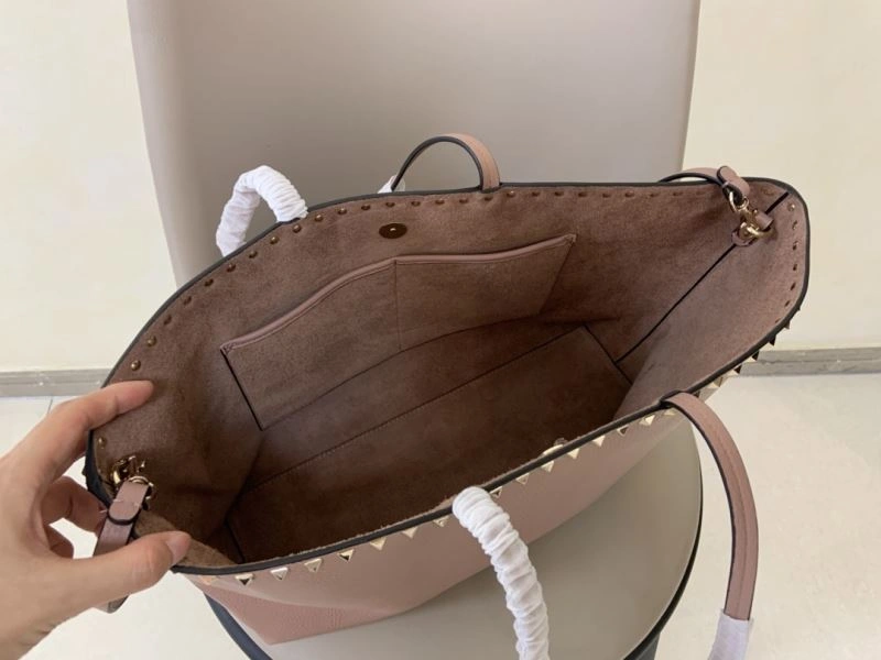 Trendsetting Valentino Shopping Bags 59614