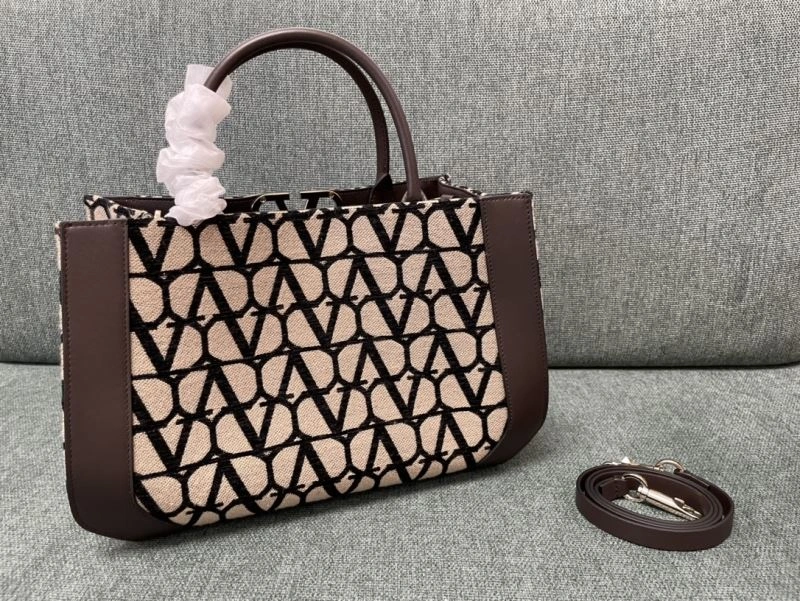Versatile Valentino Shopping Bags 59599