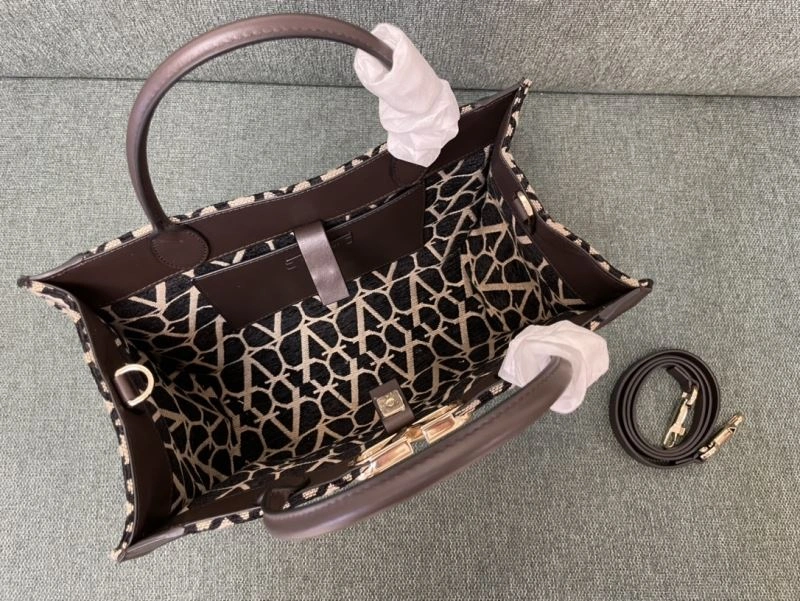 Versatile Valentino Shopping Bags 59599