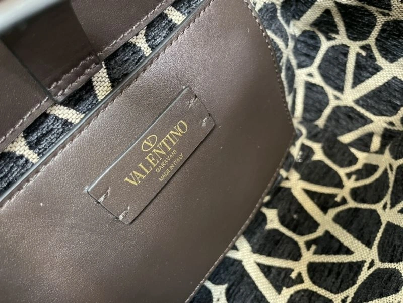 Valentino Shopping Bags Affordable 59596