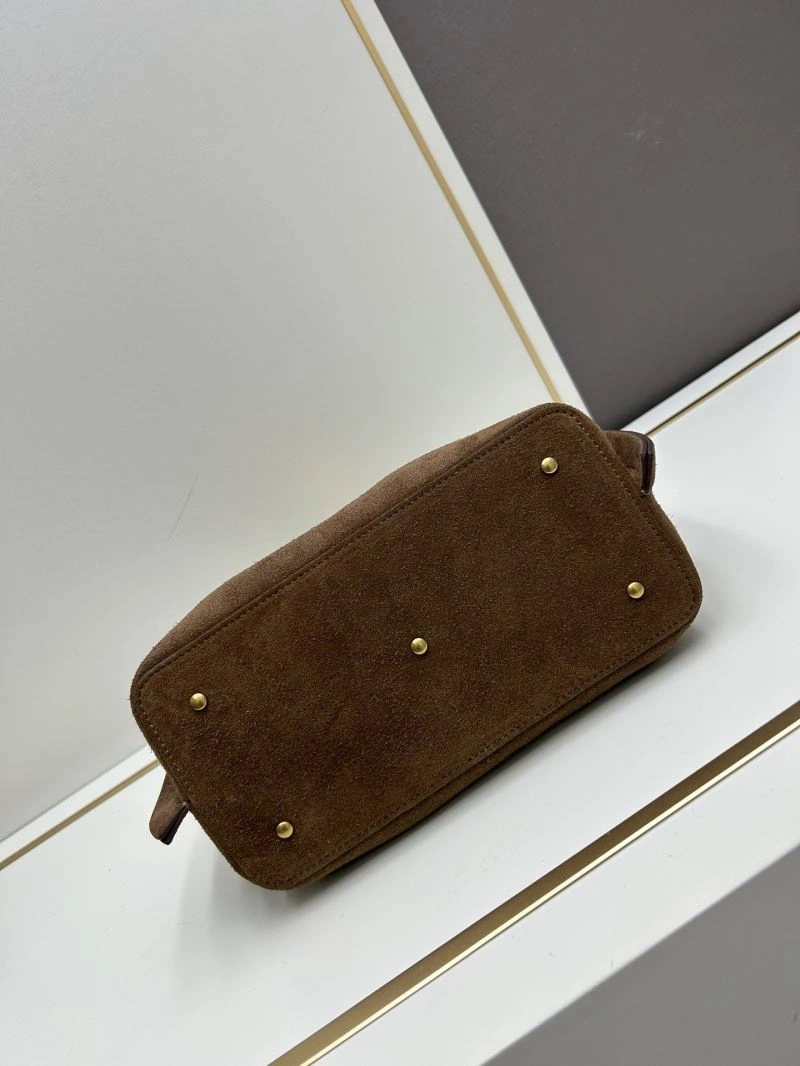 Effortless Valentino Shopping Bags 81986