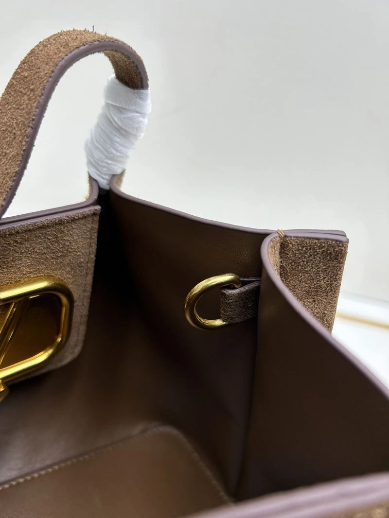 Effortless Valentino Shopping Bags 81986