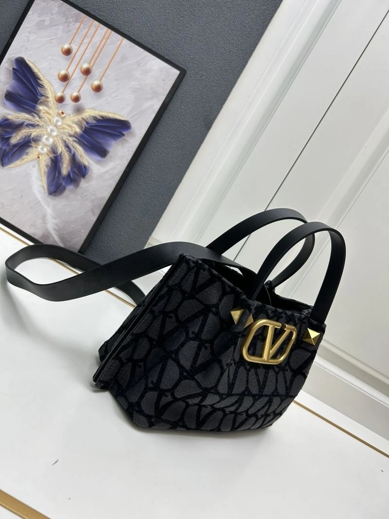 Sporty Valentino Shopping Bags 81966