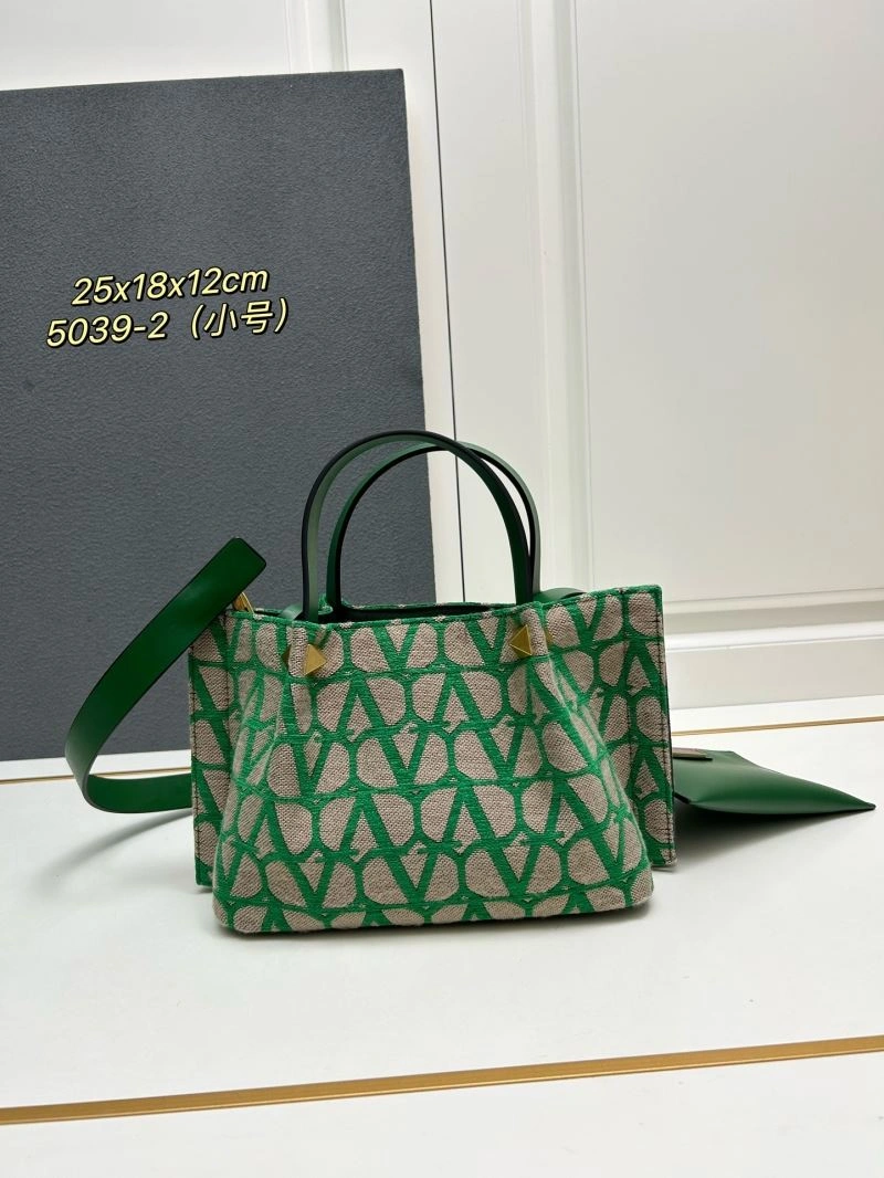 Valentino Shopping Bags ModernLook 81940