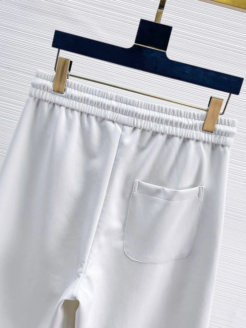 Chic Valentino Short Pants 174903