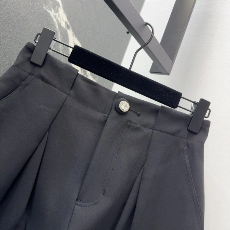 Efficient Valentino Short Pants 174462