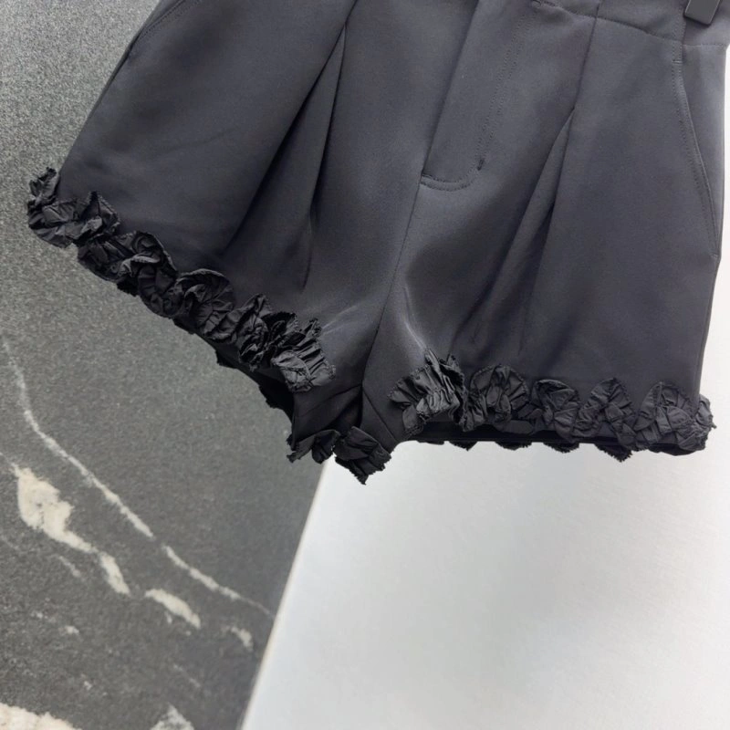 Efficient Valentino Short Pants 174462