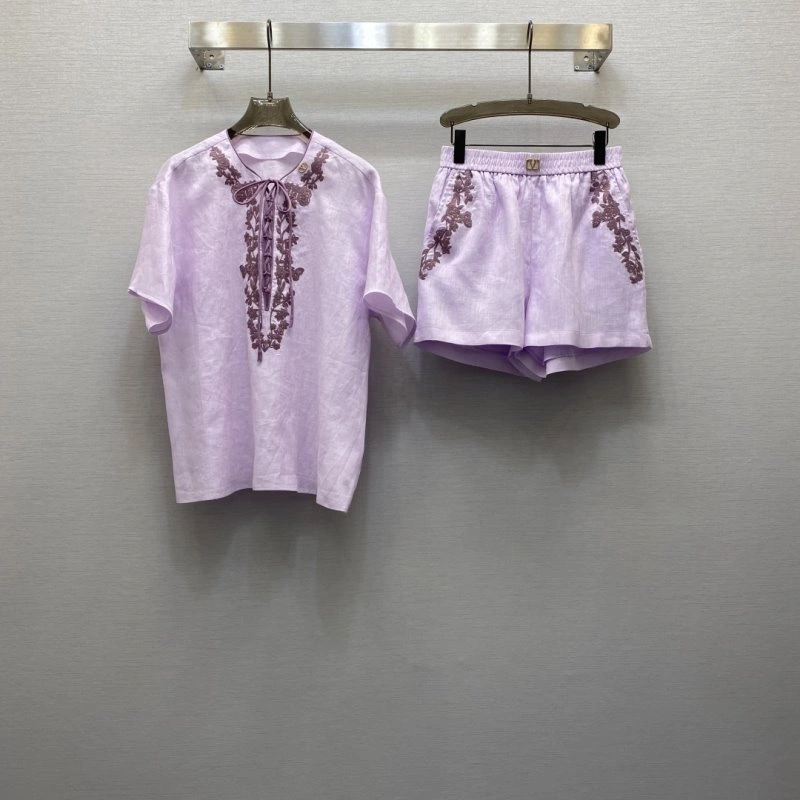 Cozy Valentino Short Suits 174463