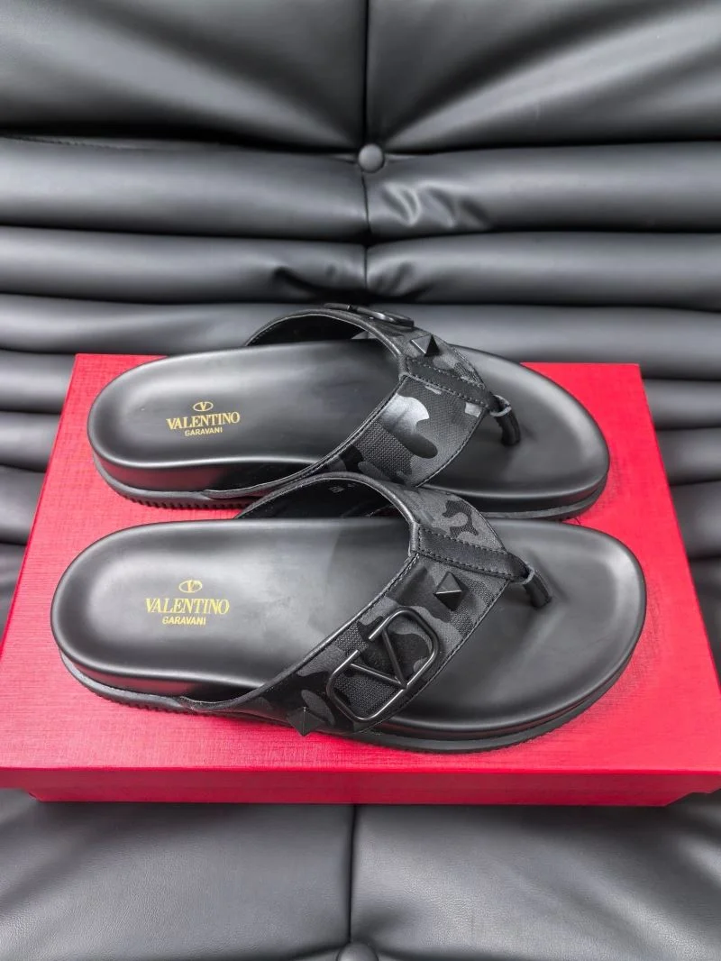 Valentino Slippers Fashionable 35786