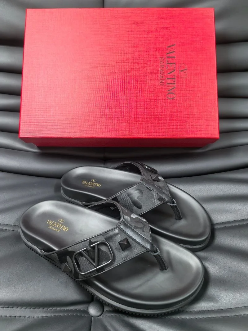 Valentino Slippers Fashionable 35786