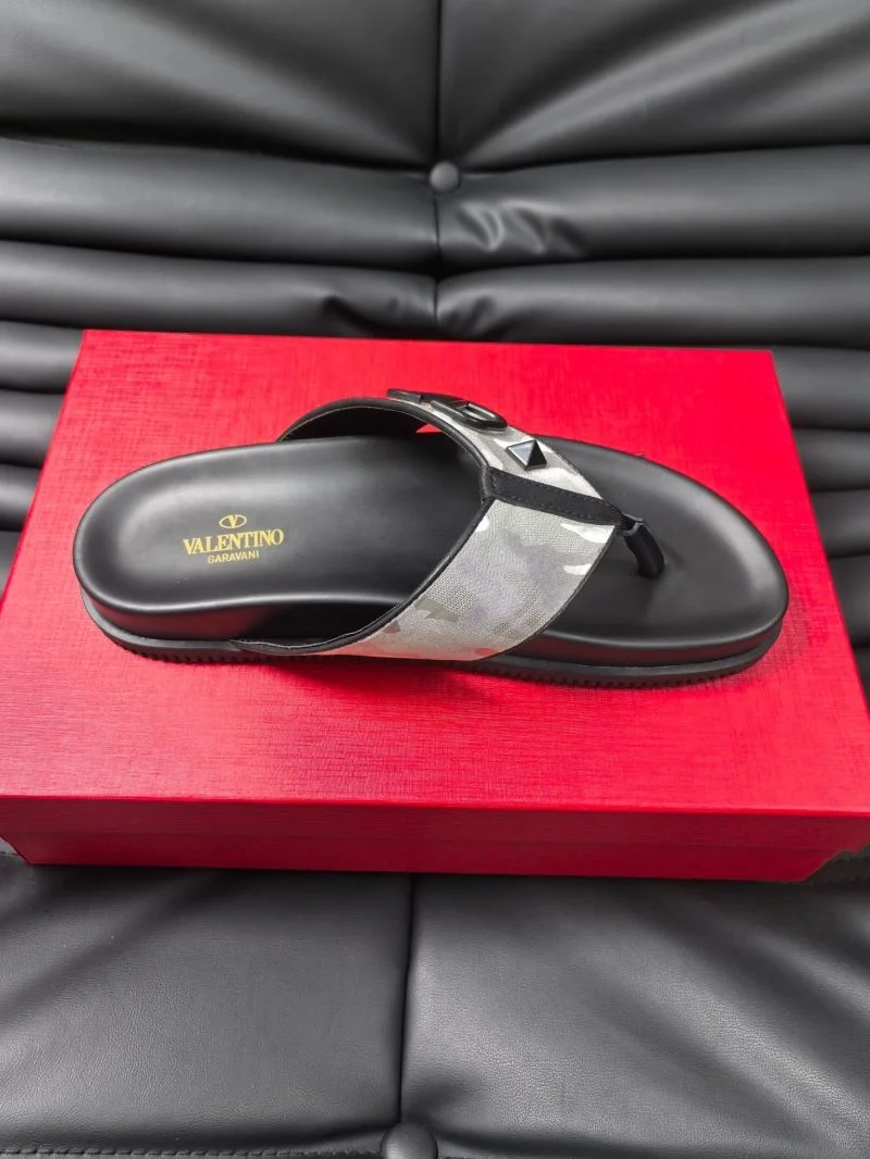Valentino Slippers Elegant 35787