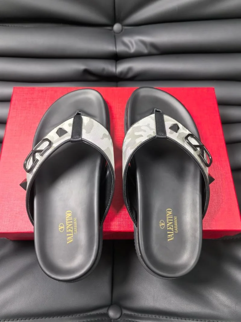 Valentino Slippers Elegant 35787