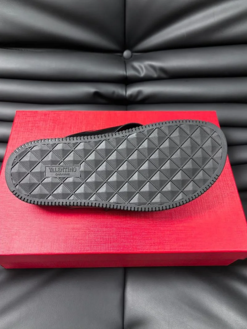 Valentino Slippers Durable 35775