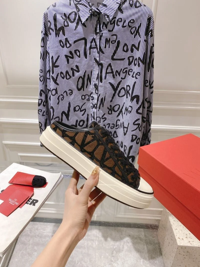 Breathable Valentino Slippers 36258