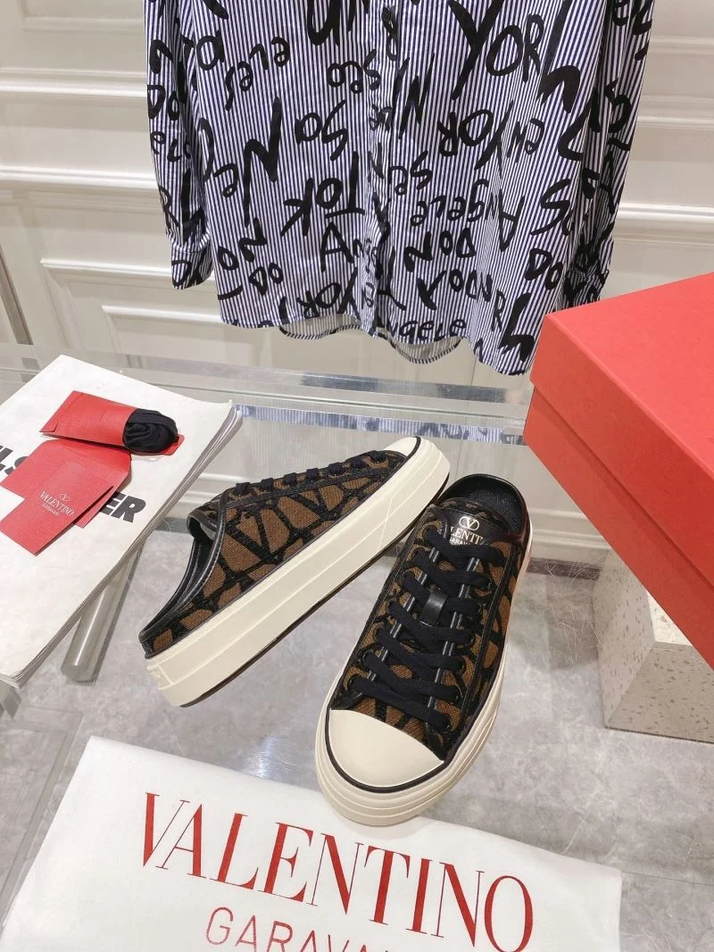 Breathable Valentino Slippers 36258