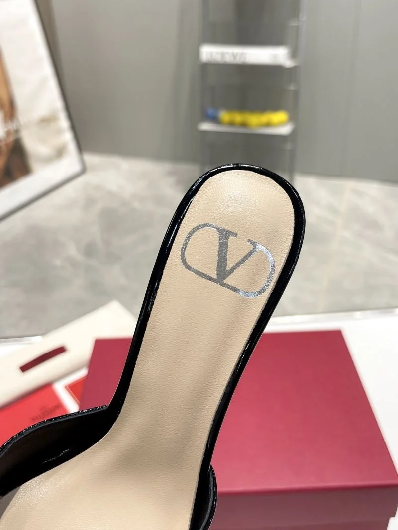 Unisex Valentino Slippers 36583