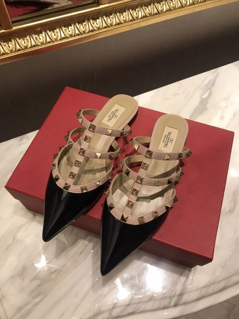 Classic Valentino Slippers 36571