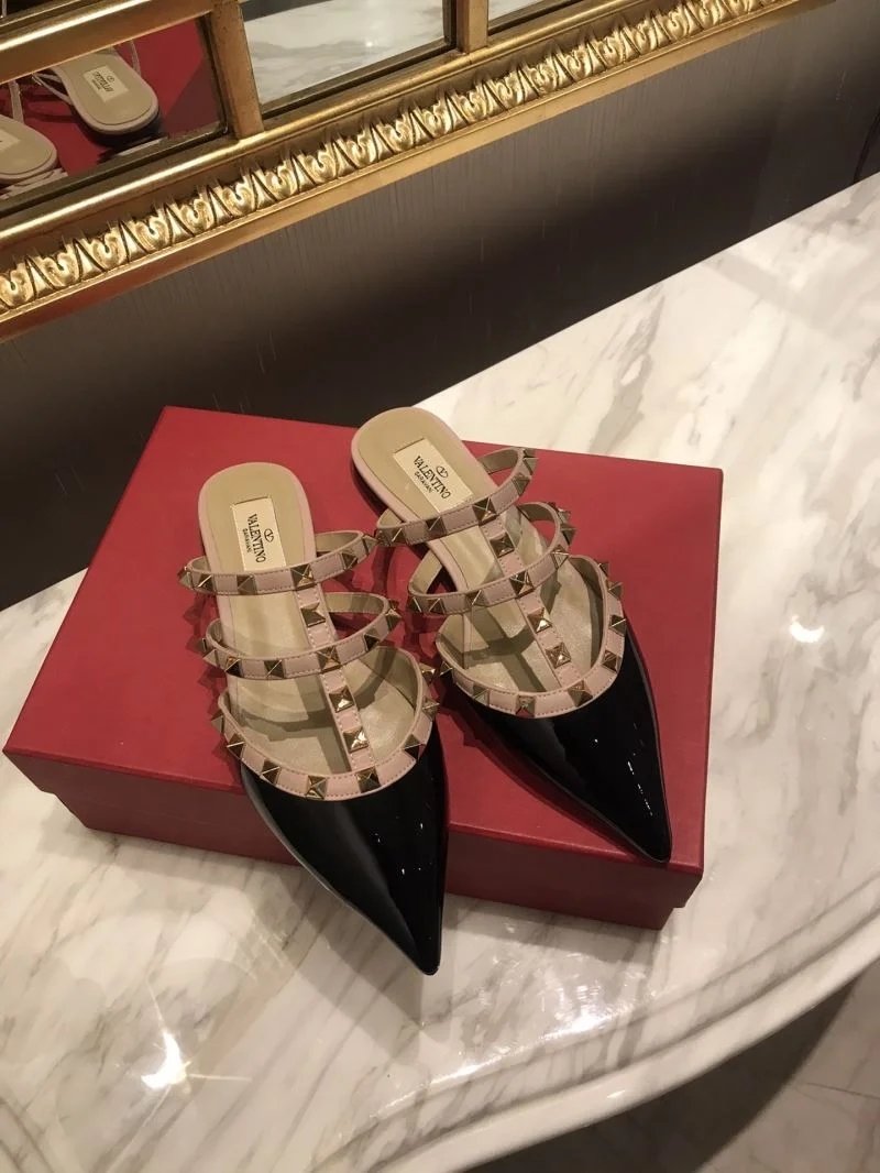 Classic Valentino Slippers 36571